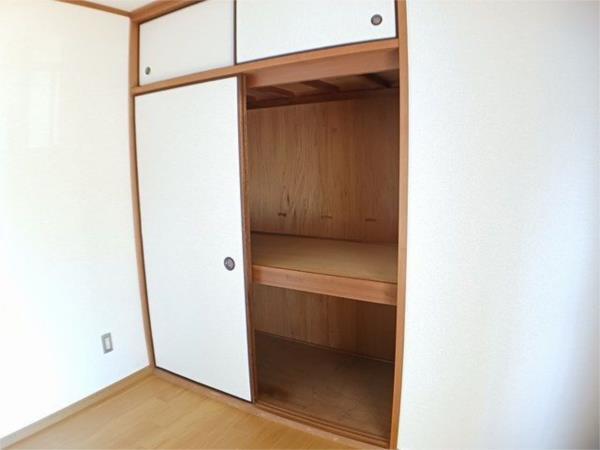 オアシスヤマナ 収納