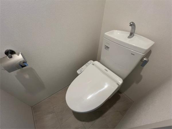 セレニテ神戸元町クレア トイレ