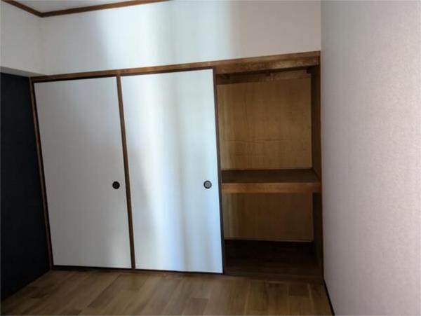 メゾン今在家 収納