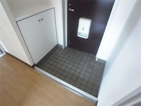 ガイ御影 玄関