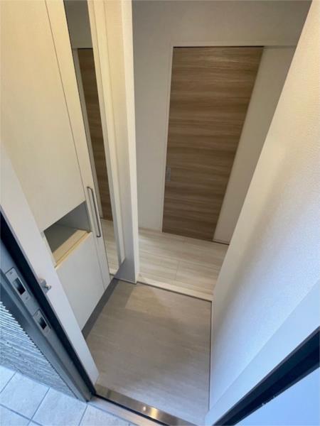 クロス52 玄関