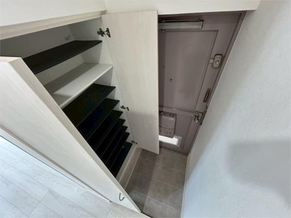 マンションハヤ 玄関