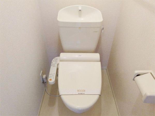 ヴァン・クレシェンテ トイレ