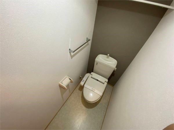 オークスコート西新在家　B棟 トイレ