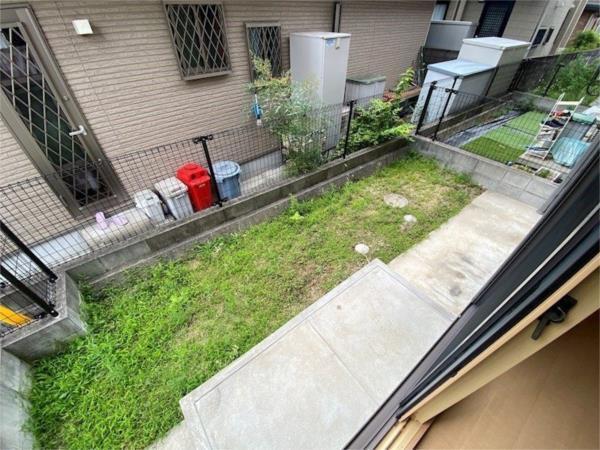 オークスコート西新在家　B棟 庭