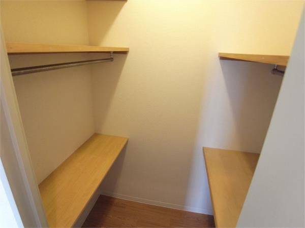 プラザ森北 収納
