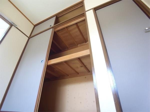 タウンハウス北別府II 収納
