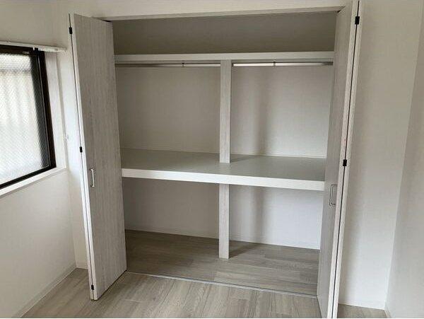 ハイツ室川I 収納