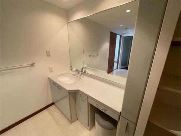 名次町ロジュマン 部屋画像