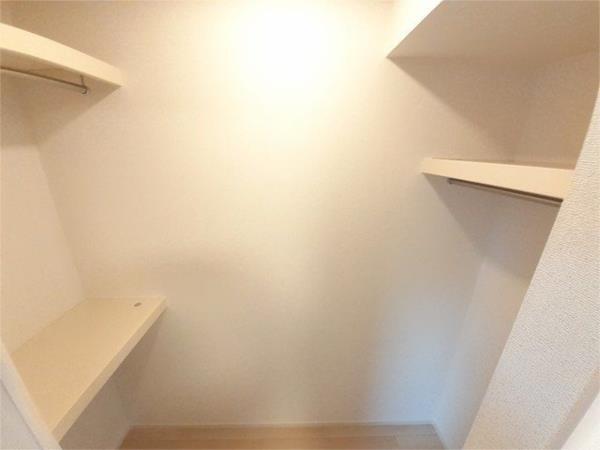 シーズンテラス勝原 収納