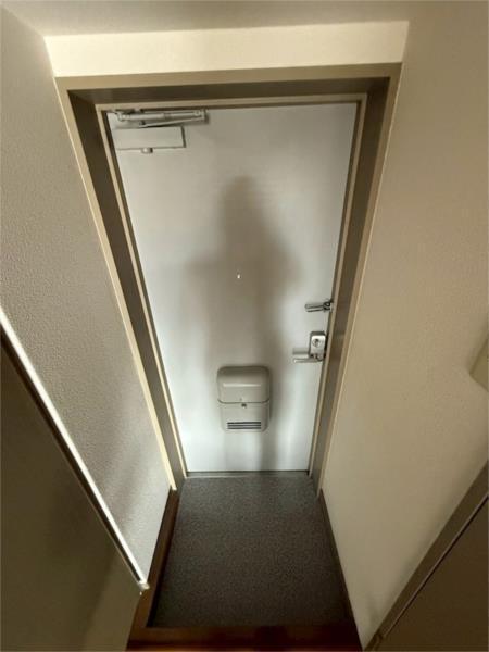 フローレンス西 玄関