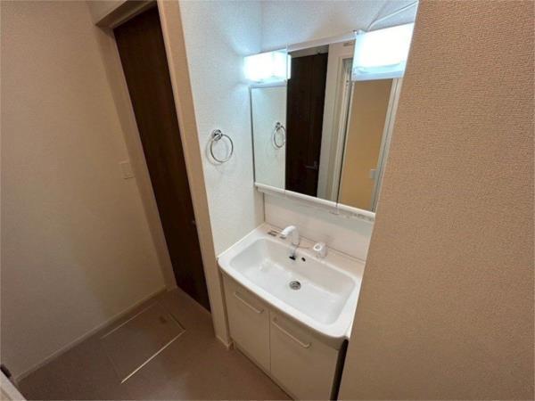 インプレス・ヴィラIII 部屋画像