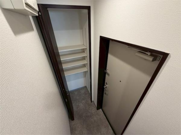 プラチナコート西宮 玄関