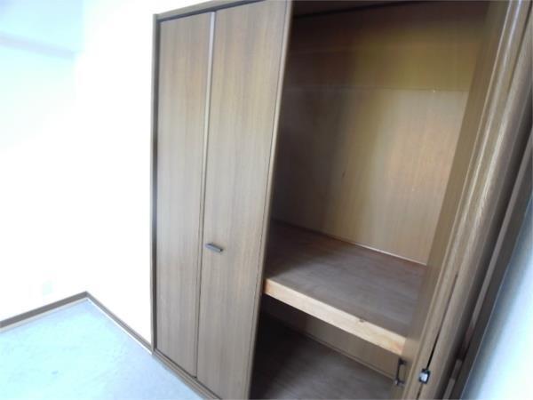 メゾンドルミエール妙法寺 収納