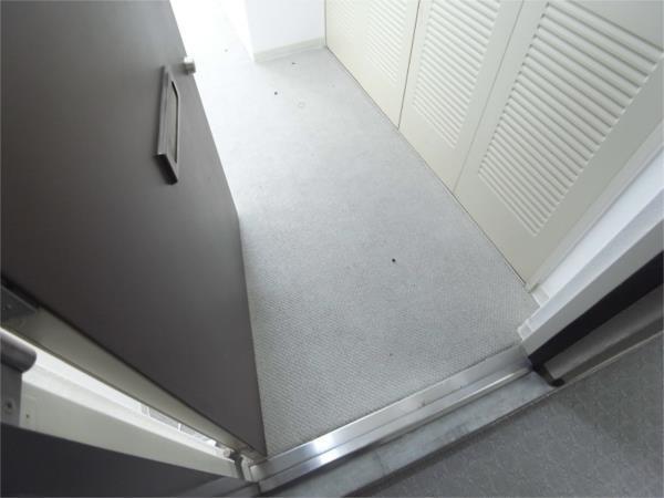 元町アーバンライフ 玄関