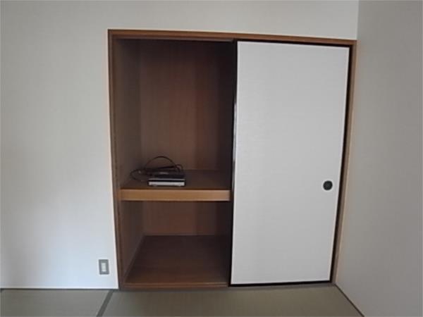 エレガンテ本山（203） 収納