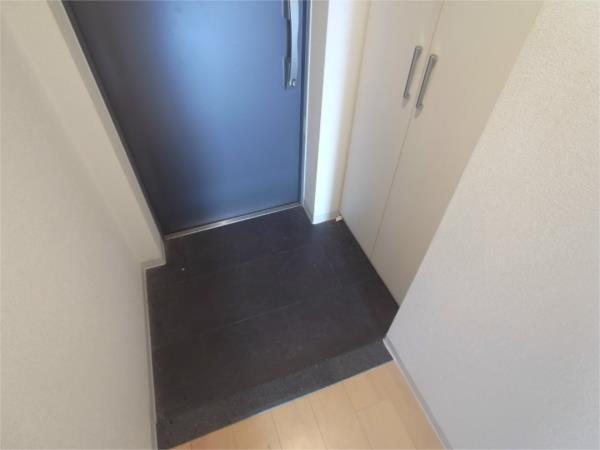 エスリード神戸三宮パークビュー 玄関