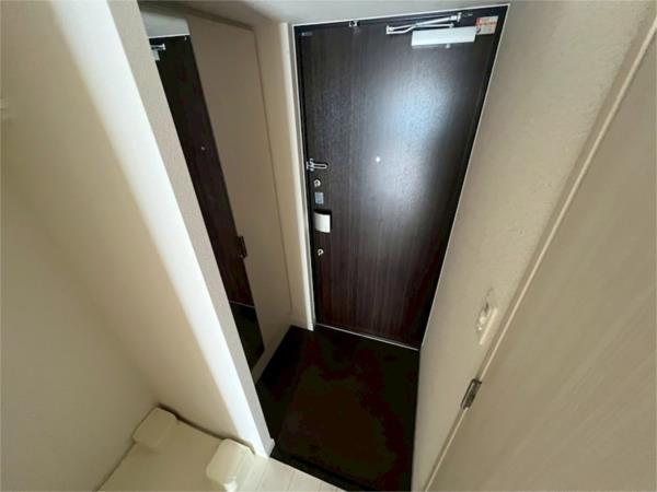 プレサンスTHE神戸 玄関