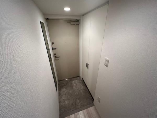 セレニテ神戸元町クレア 玄関