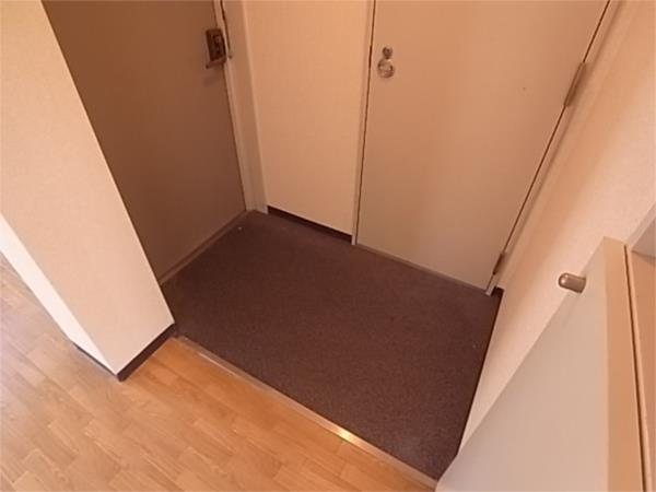 メゾンエスペランス 玄関