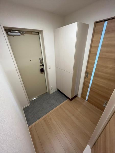 Crest垂水 玄関