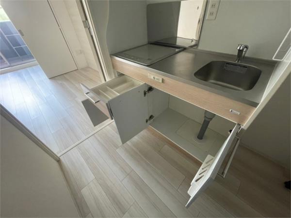 セレニテ神戸プリエ キッチン