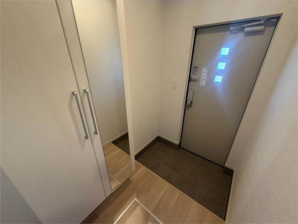 チェリーチ東同心町 玄関