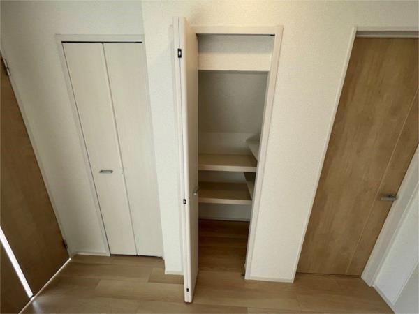 ヴィラ　ドゥ　グレーヌ梅ケ谷C その他