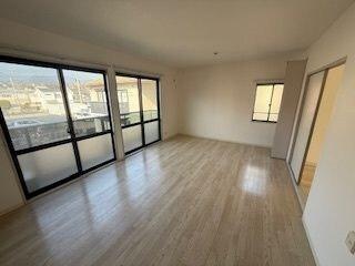 シャレオ上大市 リビング