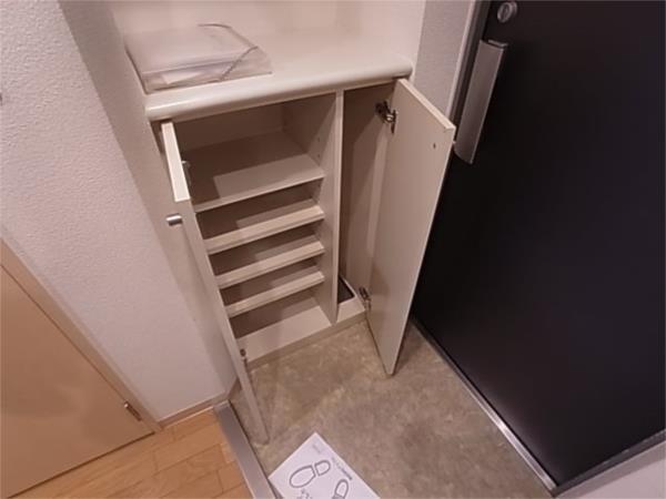 エステムコート神戸ハーバーランド前IIIコスタリティ 玄関