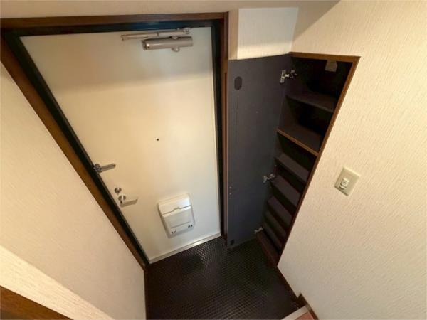 ステラハウス22 玄関
