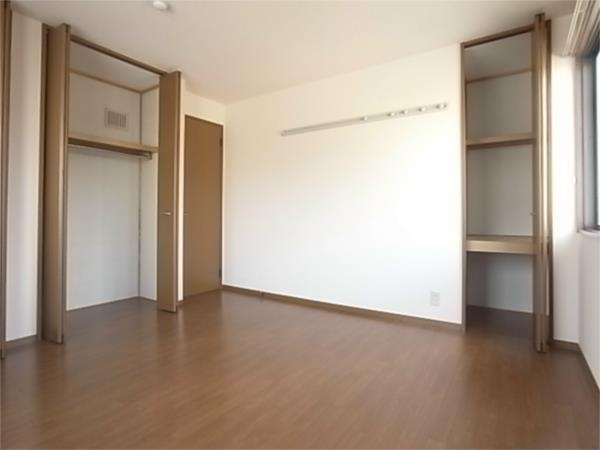 クレールタウン立花A棟 収納