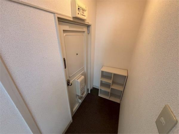 丸山ビル 玄関