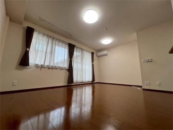 YUSEI RESIDENCE 甲子園 リビング