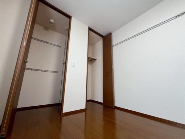 YUSEI RESIDENCE 甲子園 収納