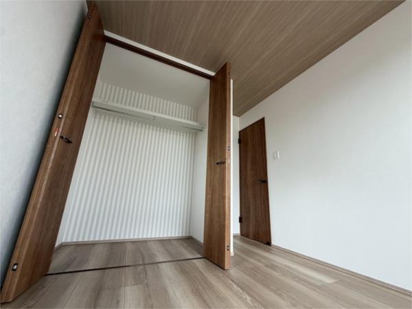 今津山中町　戸建 収納