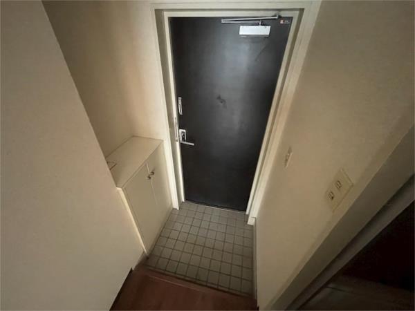 ジュネス本山 玄関