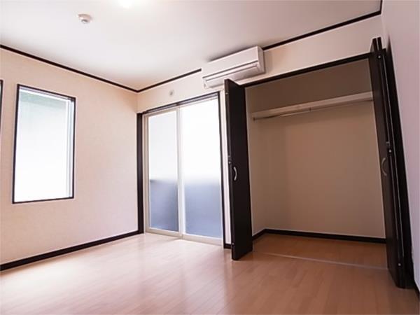 グランシャリオ山本通III 収納