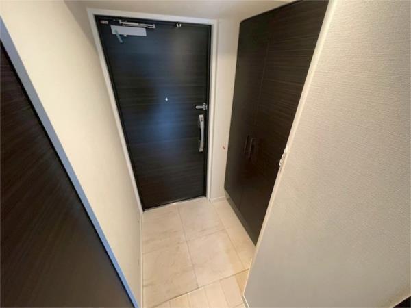 S-RESIDENCE神戸磯上通 玄関
