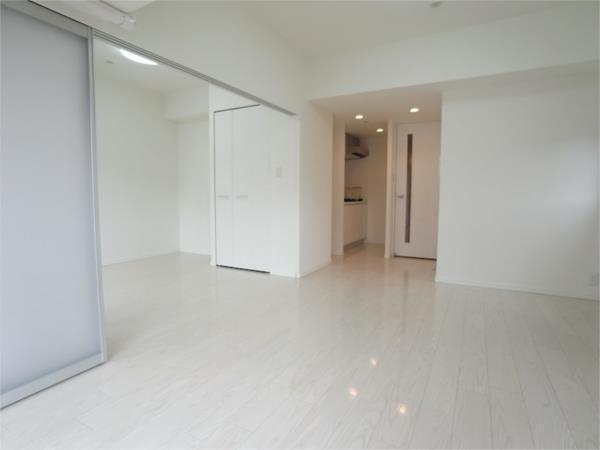 S-RESIDENCE神戸元町 リビング