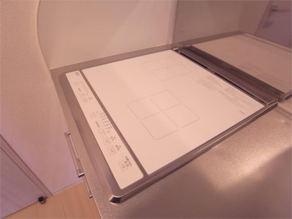 セレニテ神戸元町 キッチン