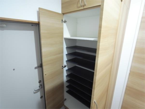 パルフラッツ王居殿 その他