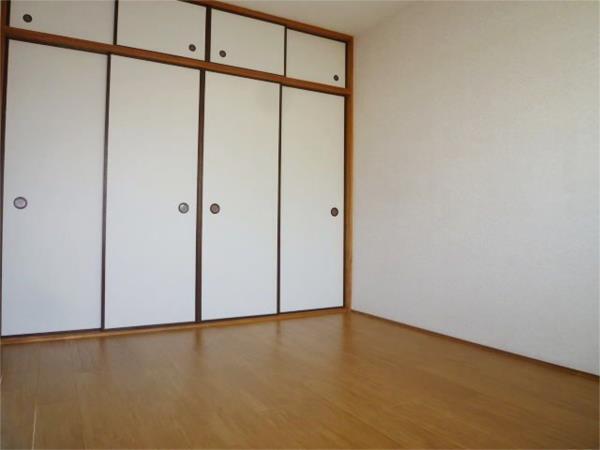 オーク伊川 収納