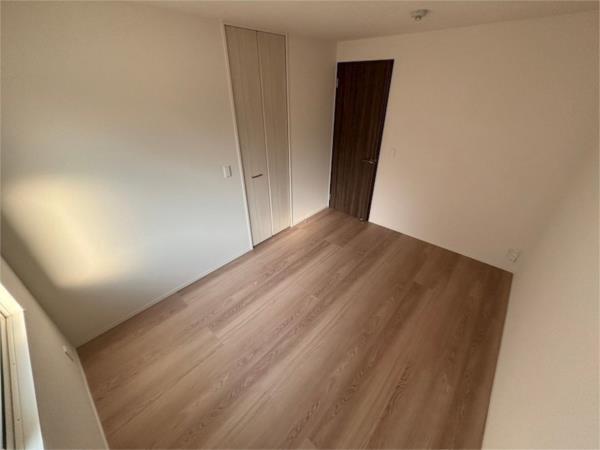 エレナ本山 その他