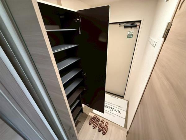 D-ROOM大塚町 玄関