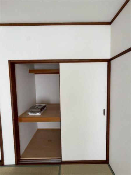 ビラ名谷 収納