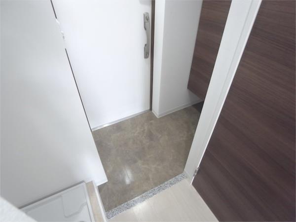 Luxe神戸WEST 玄関