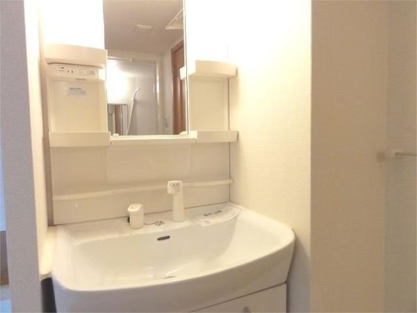 フィオーレ白浜I 部屋画像