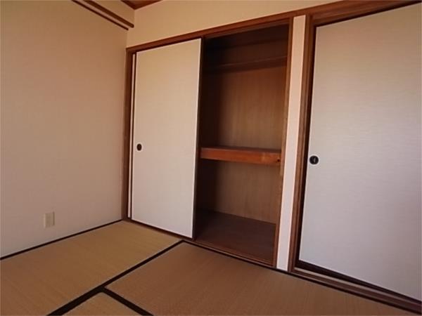 ハニーサイド塩屋 収納