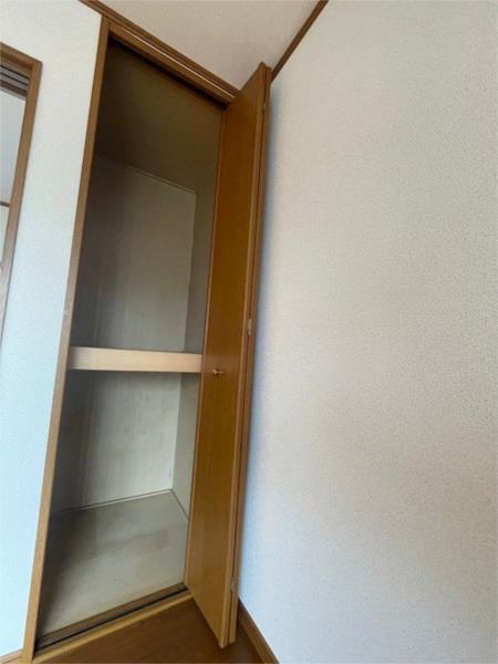 リバーハイツ 収納